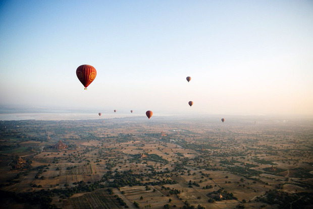 air-ballooning-in-myanmar-temples-corporate-leisure-travel-00