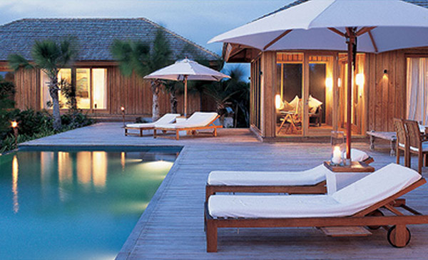 private-island-luxury-service-relaxation-turks-and-caicos_0000_photo-main-2