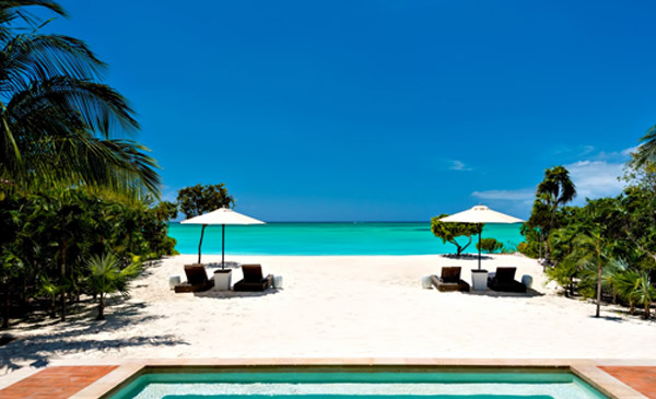 private-island-luxury-service-relaxation-turks-and-caicos_0003_001-48-Million-Olivers-Cove-Luxury-Estate-Parrot-Cay-Turk